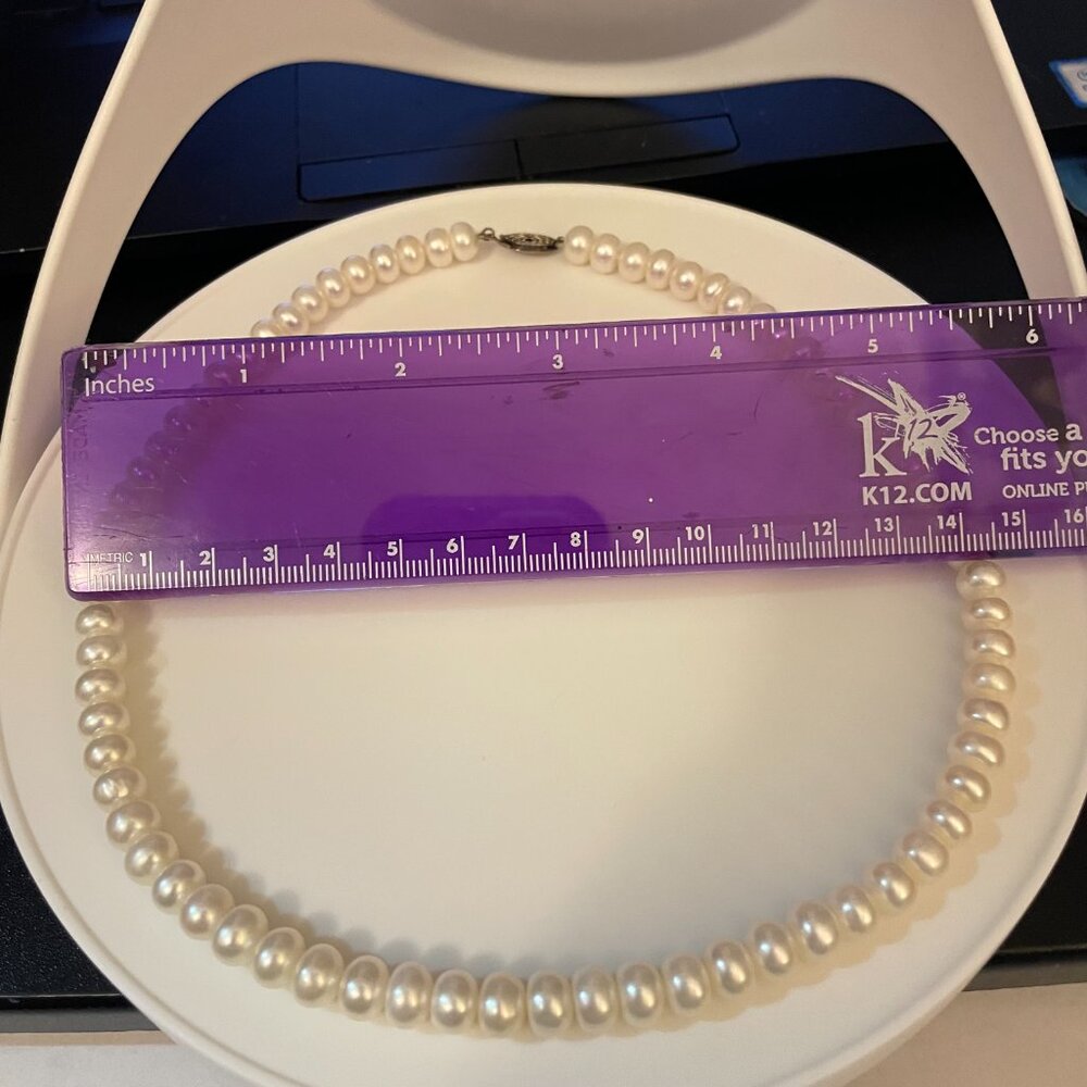 Ivory Freshwater Pearls Necklace - Picture 2 of 6